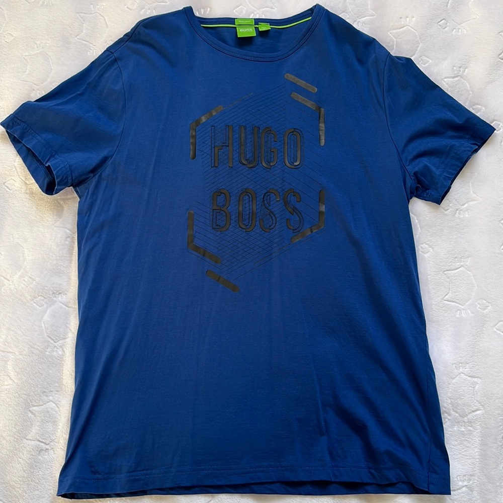 Men’s XL Hugo Boss Tshirt
